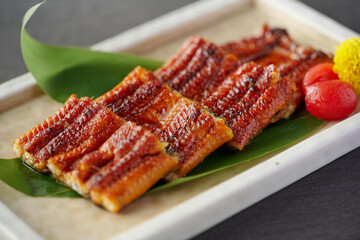 鰻の蒲焼き