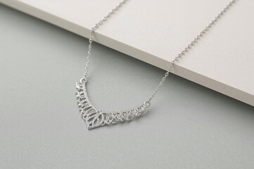 Elegant silver pendant jewelry piece