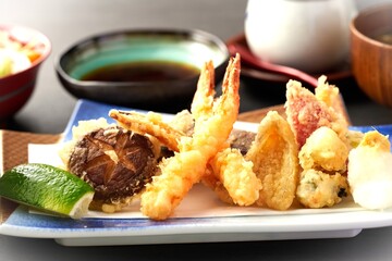 天ぷら盛合わせ