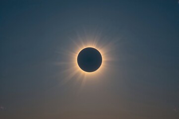 Obraz premium Photo capturing the annular solar eclipse moments before total coverage as the moon aligns with the sun