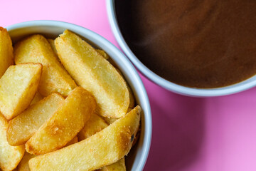 Chunky Fried Chips With Beef Gravy