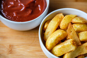  Chunky Chips With Tomato Ketchup Sauce