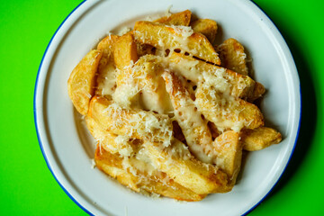 Chunky Chips With Melted Cheddar Cheese