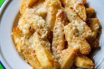 Chunky Chips With Melted Cheddar Cheese