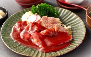 焼いた豚肉のケチャップソース