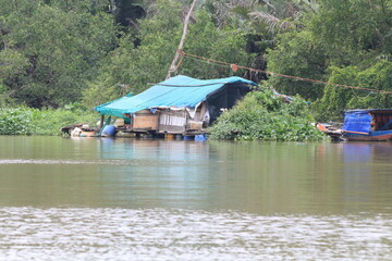 A house on the river in Vietnam, 