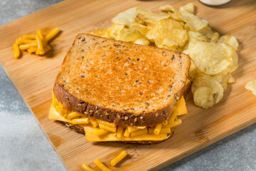 Homemade Grilled Mac and Cheese Sandwich