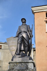 Statue de poilu au village d'Omessa en Corse
