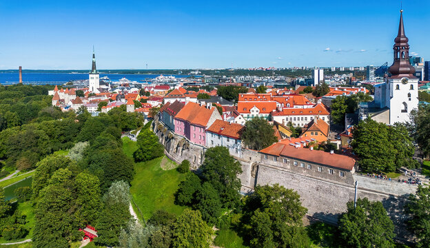 Fototapeta Aerial view of the fortification walls of Toompea in Tallinn Old Town (Vanalinn), the capital of Estonia, one of the Baltic States