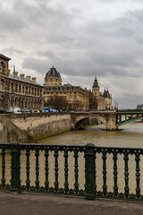Naklejka premium Conciergerie and Seine River in Paris 