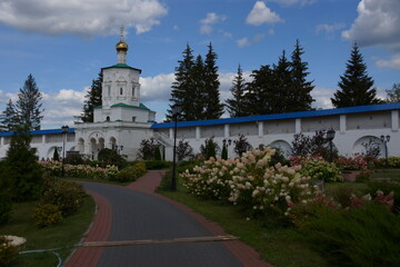 church of the holy trinity