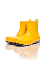 Stylish Yellow Rubber Boots: Waterproof Kids' Rain Gear with Comfortable, Slip-Resistant Soles - Trendy Fashion Footwear for Outdoor Activities