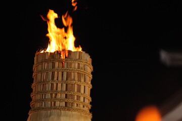 Bonfire Sparks Illuminating the Night / 日本三奇祭「吉田の火祭り」星空の下で燃える焚き火の幻想的雰囲気