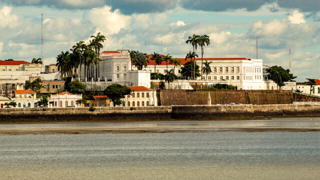Fototapeta The Indigo River and the waterfront of the historic city of São Luís, capital of the state of Maranhão, northeastern Brazil