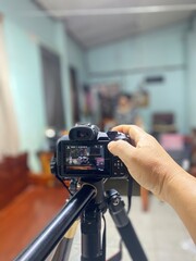 Today's digital cameras offer a wide variety of options, from compact cameras that are easy to use to compact, portable, and ideal for beginners and travelers.