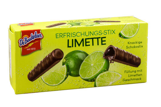 Debeukelaer Erfrischungsst&auml;bchen Limette Zitrone und Verpackung Hintergrund wei&szlig;