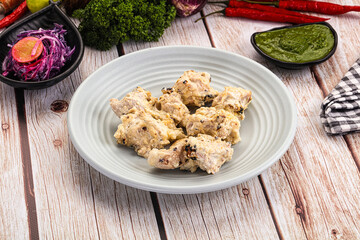 Chicken tikka with cream sauce