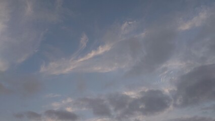 夕日に染まる雲