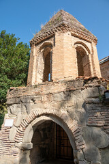 Obraz premium Shio-Mgvime Monastery, medieval monastic complex of Georgian Orthodox Church near the town of Mtskheta in Georgia