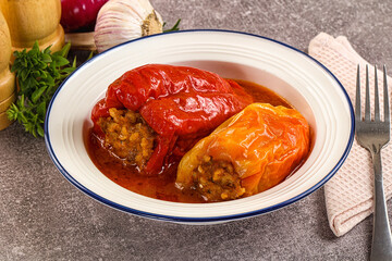 Stuffed bell pepper with meat