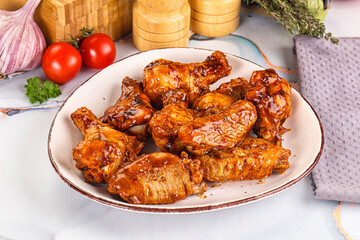 Buffalo chicken wings barbecue sauce