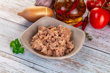 Canned tuna fish in olive oil