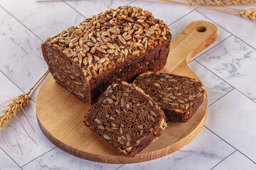 Browl rye bread with seeds