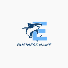 Fototapeta premium design logo combine shark and letter E