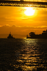 朝日昇る関門海峡早鞆瀬戸と関門橋20240721