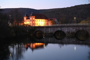 Brücke und Huttenschloss in Gemünden am Main