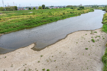 雨不足による河川の水位低下