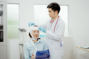 Hand bandages, human bandages and first aid bandages, teaching or tutoring with care, attention or...