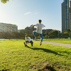 Obraz premium High-energy Jiu Jitsu training with dynamic jumps