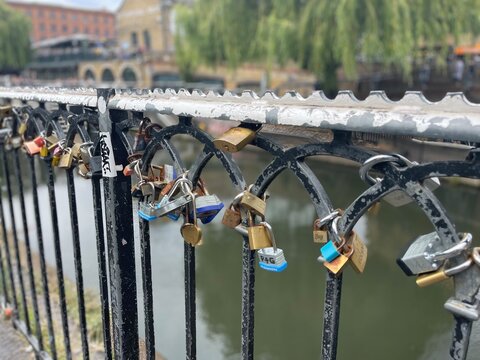 locks on bridge