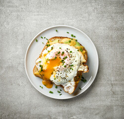 breakfast toast with avocado and egg