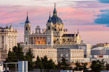 Fototapeta premium La Almudena (Royal cathedral) at sunset in Madrid, Spain