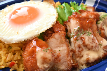 チキンたっぷりガパオライス