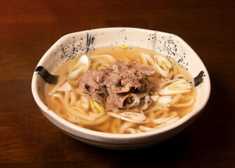 牛肉と長ネギのうどん
