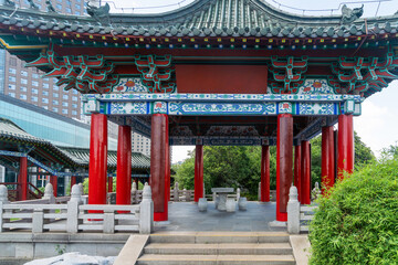 Obraz premium A traditional Chinese garden pavilion