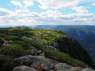 Ridgeline view from the summit of the Acropole des Draveurs hiking trail in Malbaie Quebec