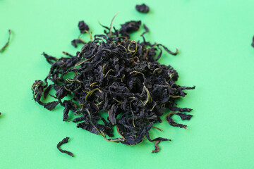 Dried mulberry leaves, commonly used for herbal tea and traditional remedies.