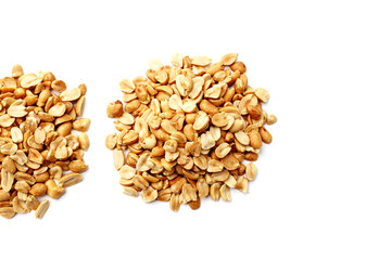 Roasted peanuts for snacking, or used as toppings for various dishes.