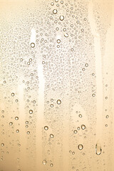 ガラスに着いた水滴	