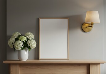 木肌と白の静寂 柔らかな光と花影