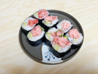 Negitoro norimaki - Tuna paste sushi wrapped with Japanese seaweed seat