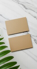 大理石と葉の静物画 優しい色合いのカード