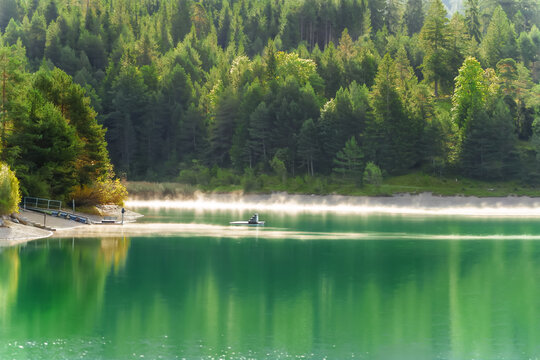 Nebel auf dem Urisee in &Ouml;sterreich bei Reutte