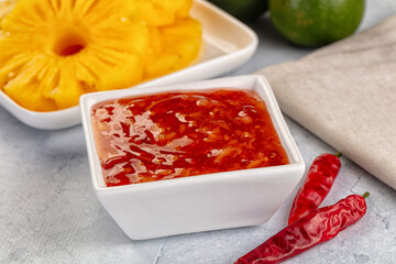 Sweet and spicy chili pineapple sauce