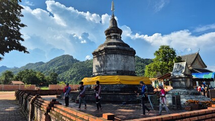 buddhist temple in laos