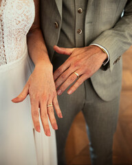 Hochzeitspaar Hände mit Ringe
